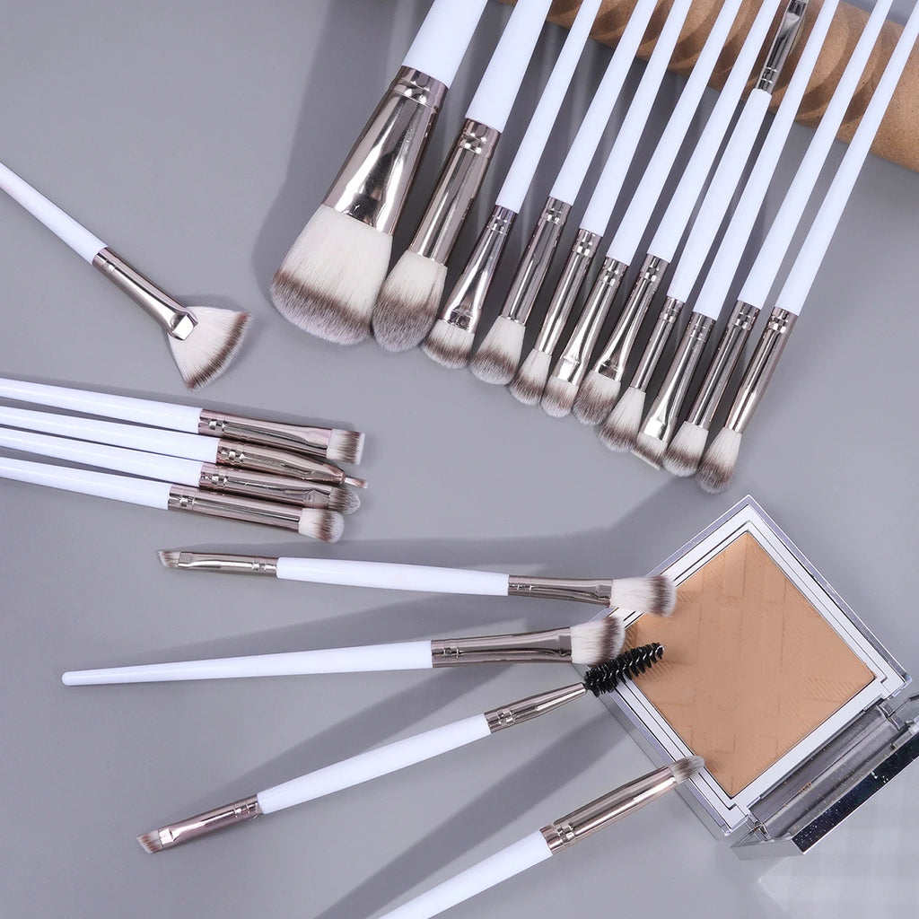 Kit de maquillaje multifuncional, 42 PIEZAS.