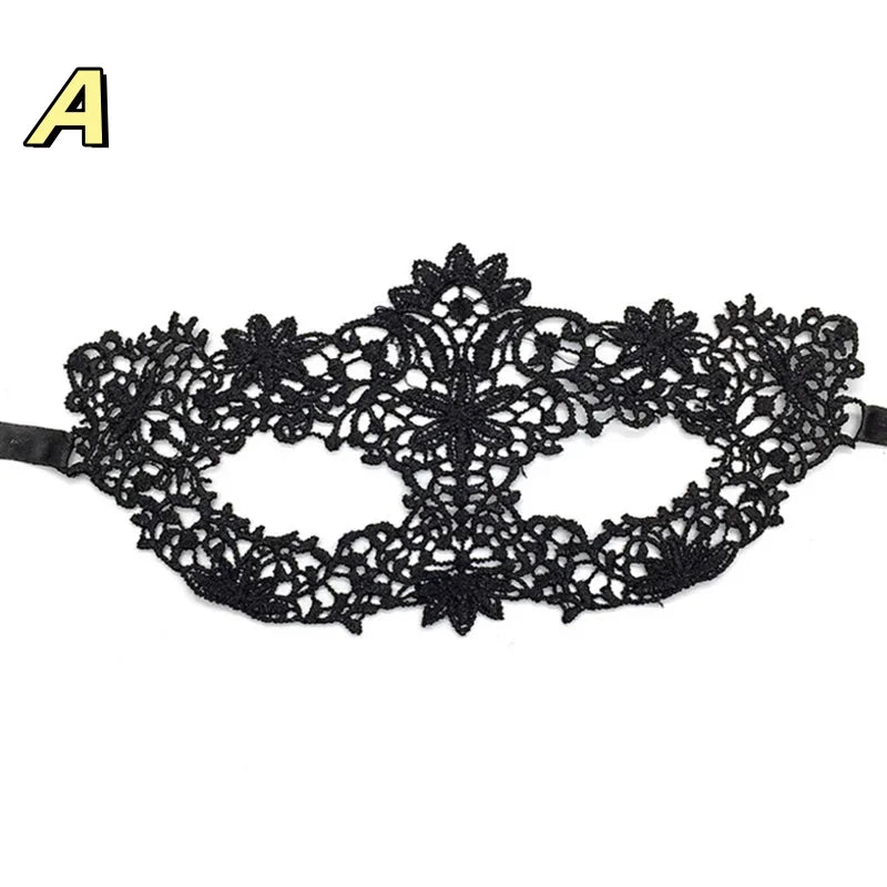 Antifaz de encaje negro para fiesta.