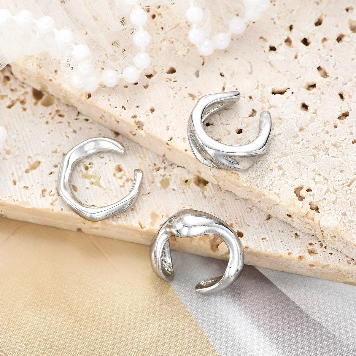 Aros en set x3 Irregular color plata.