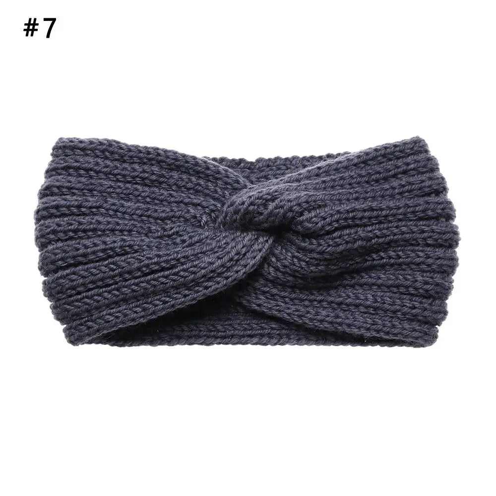 Vincha cruzada tejida.