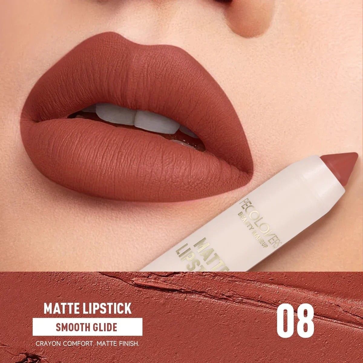 Lapiz labial mate resistente al agua.