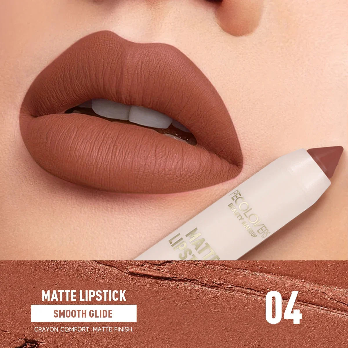 Lapiz labial mate resistente al agua.