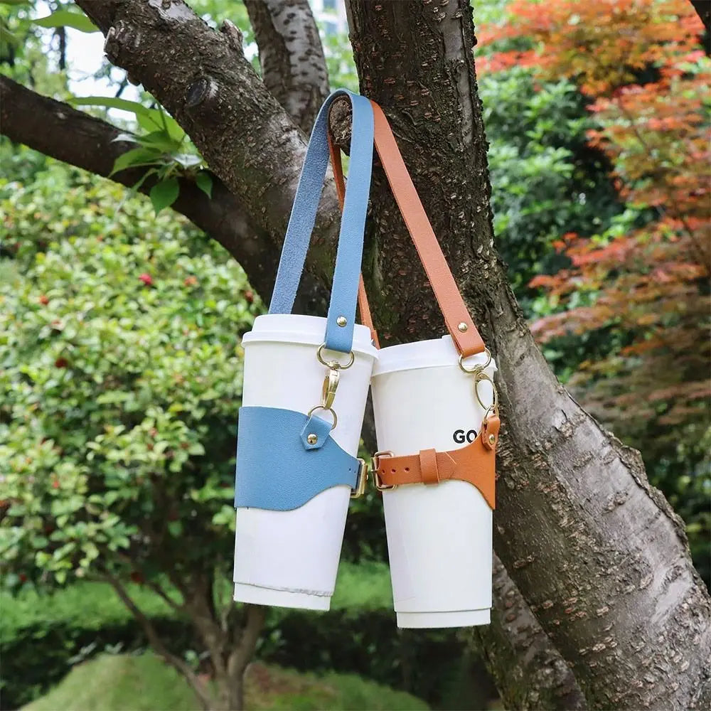 Portavasos de viaje de cuero.